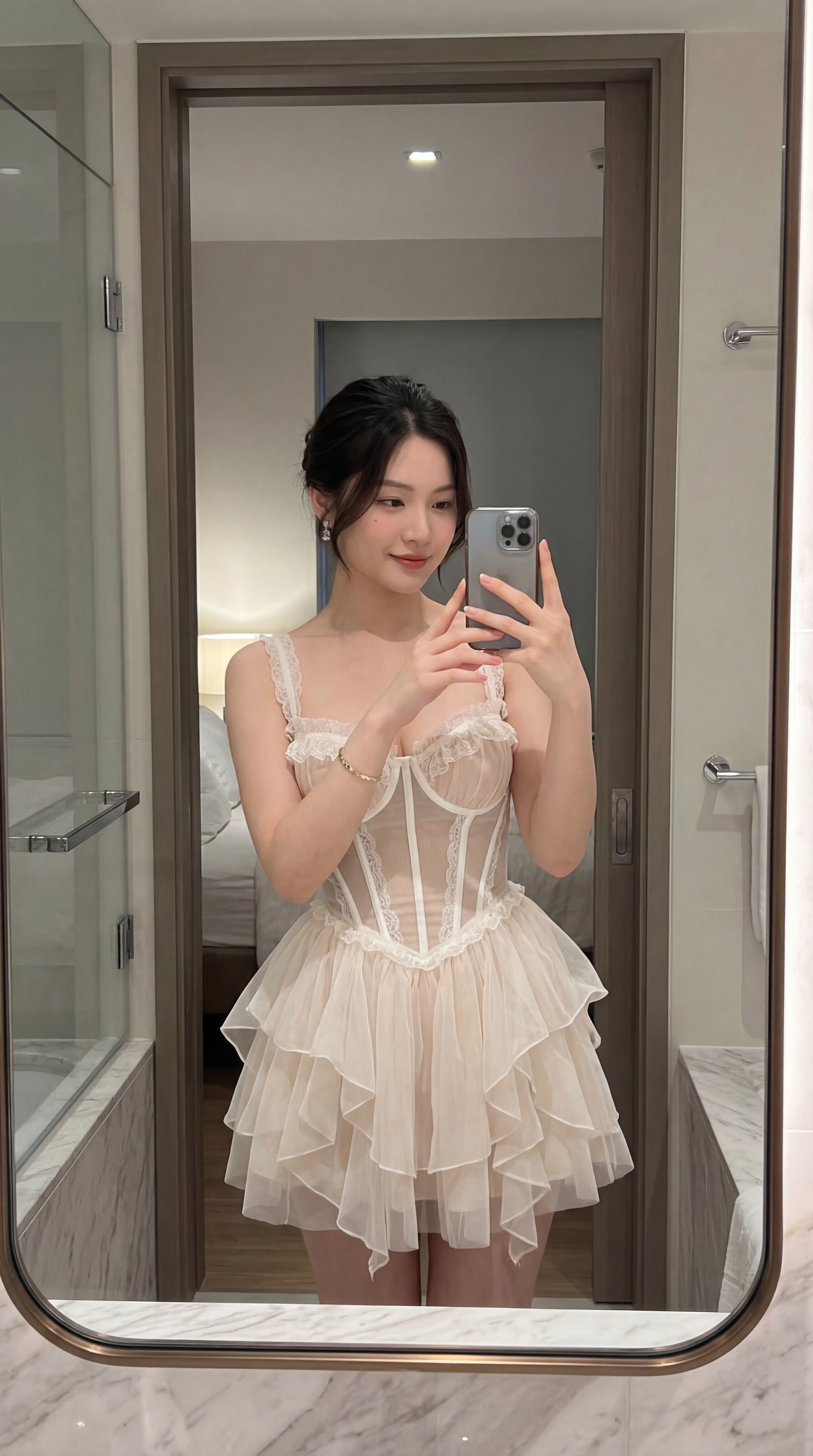 Mẫu Làm Video AI Tạo KOC ẢO & Thay Đồ Thời Trang: Xây Kênh Review Bán Hàng